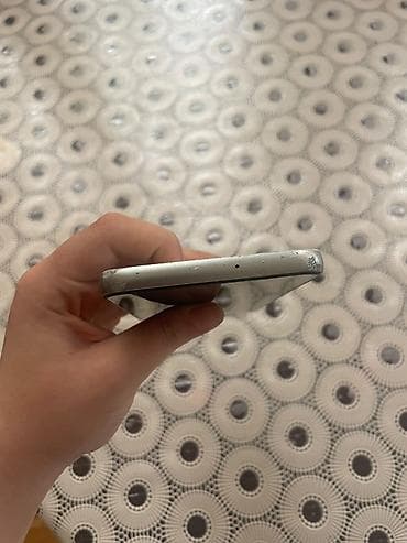 işlenmiş telfonlar: Samsung Galaxy A24 Arxasında cızıqlar var qabag ekranındada yungul var — 3