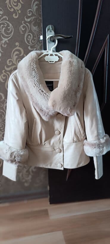 Продам куртку! Натуральная кожа и натуральный мех бобрик. Рукава lalafo.az -da Продам куртку! Натуральная кожа и натуральный мех бобрик. Рукава
