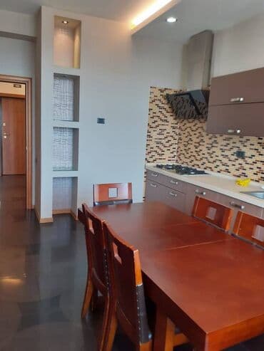 ağdam kirayə evlər: Gənclik metrosu yaxınlığında,18 mərtəbəli yeni tikilinin 17 ci — 20