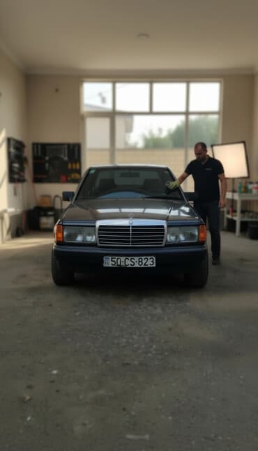 mersedes c200: Mercedes-Benz 190 (W201) sedan - Kuzov: 4 qapılı sedan, qara rəng - — 1