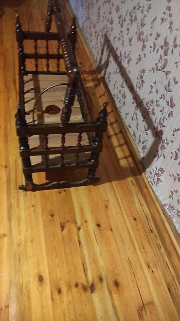 Uşaq mebeli: Oğlan və qız üçün, Dördbucaq, Beşik, Dəstsiz, Matrassız, Yellənmə mexanizm ilə — 2