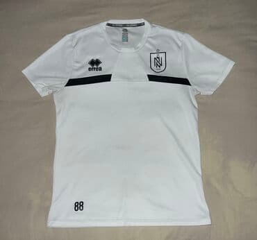 kişi köynəkləri: Errea tərəfindən istehsal olunan bu ağ polo köynək, üst hissəsində — 3