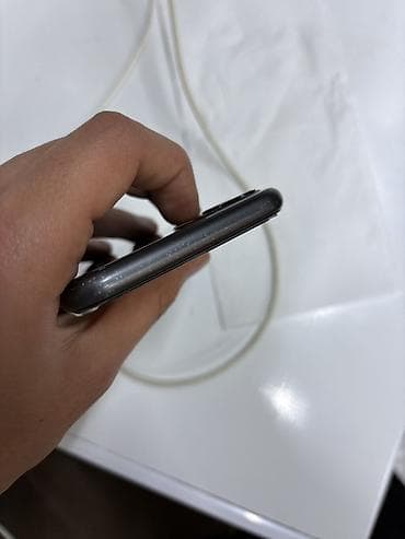 iphone 11 barter var: IPhone 11, 64 GB, Qara, Face ID — 5