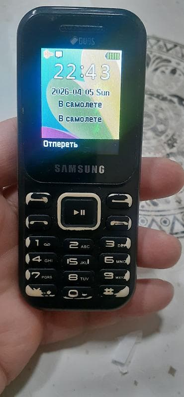 samsun a53: Satılır: iki ədəd düyməli mobil telefon 1) Jinga Simple F177 - İki — 3