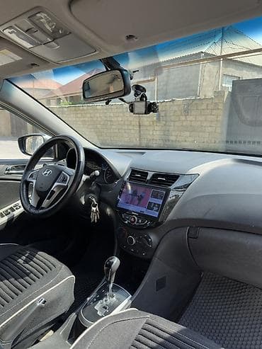 w211 arxa stop: Hyundai Accent: 1.6 l | 2012 il Hetçbek — 5