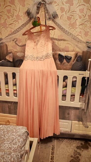 танцевальные группы на свадьбу: Gül naxışlı güpür bədən hissəsi və zərif çəhrayı rəngdə uzun, qat-qat — 6