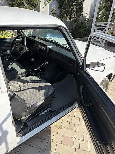 tesla model s: VAZ (LADA) 2107: 1.6 l | 2006 il Sedan — 10