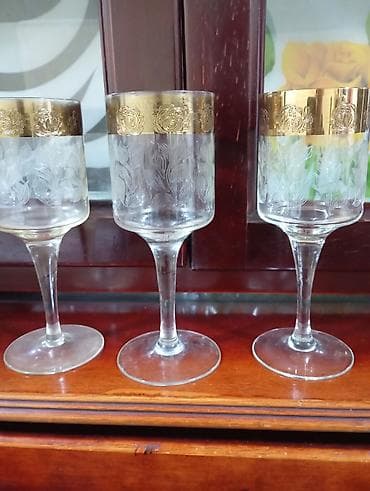 Qədəhlər, rəng - Qızılı, Şüşə