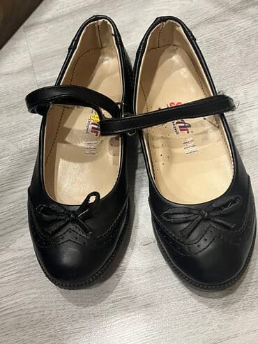 Ayaqqabı 31 razmer ideal vəziyyətdədir