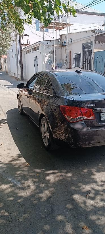 ford satisi: Chevrolet Cruze: 1.4 l | 2015 il 116857 km Sedan — 6