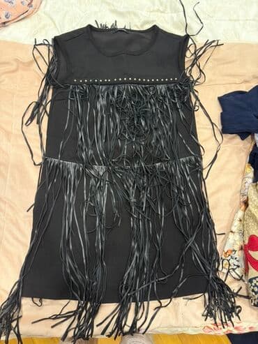 topik geyim: Qadın geyim dəsti – 4 fərqli don 1) Pudra rəngli, incə çiçək naxışlı — 2