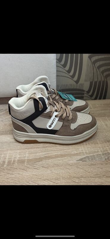 apple watch series 5 qiymeti: 39ölçü.trendyoldan baha alınıb ölçü sehv gelıb deye satılır.catdırılma — 2