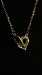 oğlan sepləri: Qadın bəzək dəstləri və aksesuarları 1) Qızıl rəngli zəncir üzərində — 24