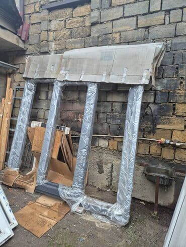 Dekorativ divar panelləri: Satılır 2-ci əl qapı. Ölçüləri 2.10x2.502.33x2.50. Ümumi 2 ədəd — 2