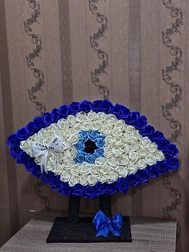 qızıl gul: 💙118 çiçəkdən hazırlanan bu gözəllik 🥰 💙Ən özəl insanlar, ən qeyri-adi — 2