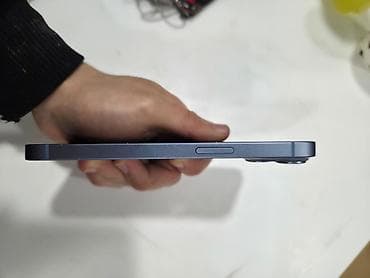 prodat iphone: IPhone 14, Mavi, Face ID — 5