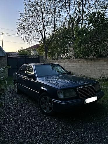 daewoo matiz 2019: Mercedes-Benz E-Class W124 sedan - Kuzov: sedan, tünd mavi rəng - — 4