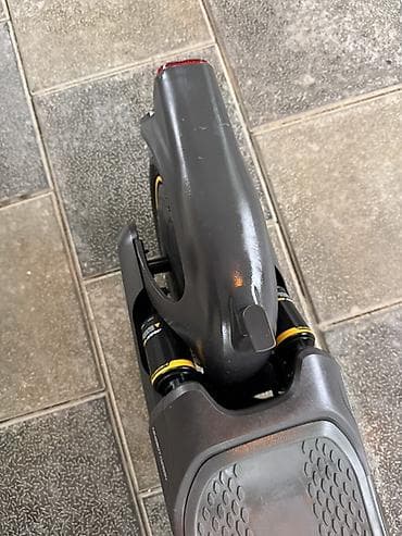 explore smart samokatları: Ninebot KickScooter MAX G2 E Powered by Segway. bu Scooter Almanyadan — 5