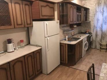 bine qesebesinde ev: Səbail rayonu,İçəri şəhər metrosuna 3 dəqiqəlik məsafədə. Bəy — 5