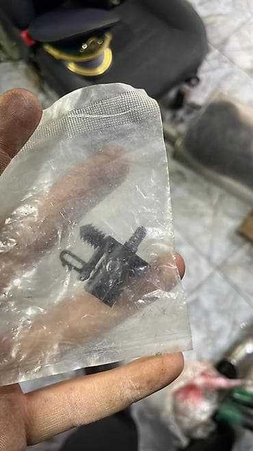 Qızdırıcı və isidicilər: Avtomobil üçün plastik klips və vint dəsti - Material: möhkəm plastik — 1