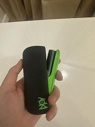 qizil komplekt: IQOS ILUMA x Steve Aoki — 10 Year Limited Edition Xüsusiyyətləri: • — 3