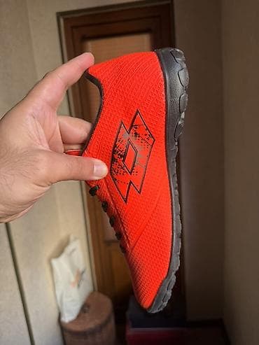 Butslar: Butslar Ölçü: 43, Yeni — 2