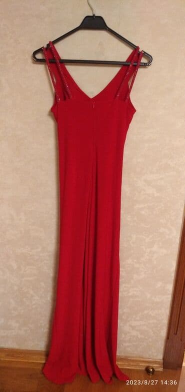 uzun qizil sirqalar: 1dəfə geyinilib, yüksək qiymətə alınıb — 7