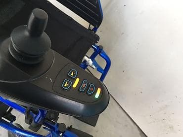 əlil arabaları: Elektrik təkərli kreslo – joystick idarəetmə ilə - Yüngül və möhkəm — 1