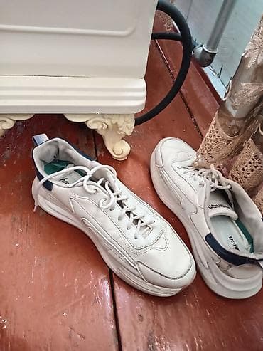 Botinkalar: Tecli satlr 30azn alnf 1hefte geyinib — 1