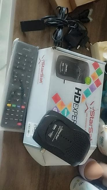gitara tuner: StarSat SR-4030HD “HD Expert” peyk qəbuledicisi Xüsusiyyətlər: - HD — 1
