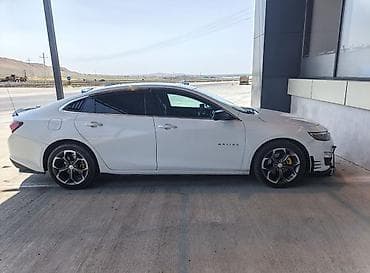 traktor satşı: Chevrolet Malibu: 1.5 l | 2021 il 142000 km Sedan — 2