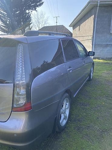 3 tekerlekli motor: Mitsubishi Grandis: 2.4 l | 2004 il 320000 km Van/Minivan — 7