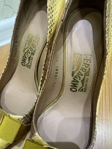 женские бежевые замшевые туфли: Туфли, Размер: 37, цвет - Желтый, Б/у — 3