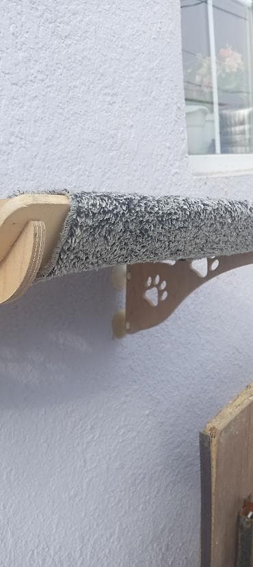 Yeni pisiy evi satilir.hem pencerecun hem yataq.yenidir.20.biri 15 dir