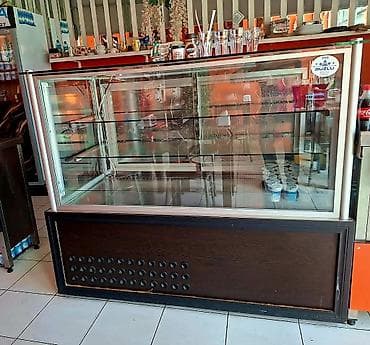 Shirniyyat vitrin soyuducu 660 Azn. Olchu 1.50. Unvan Inqilab. Shirin