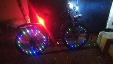 velisbet: Velosiped – gecə görünürlüğü üçün tam LED işıqlandırma ilə - Şəhər və — 2