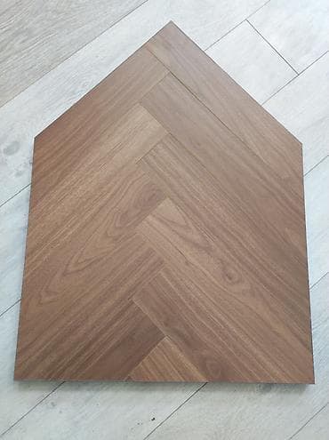 Parket görünüşlü dekor panel – balıqqulağı (herringbone) naxışlı -