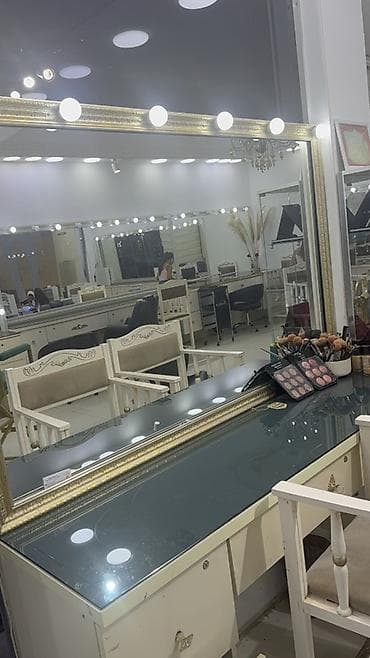 mebelerin satisi: Gözəllik salonu avadanlıqları dəsti dırnaq masası 5 ədəd saç masası — 6