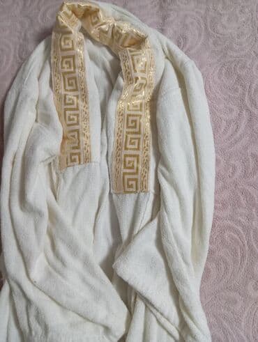 Hamam xalati yenidir razmer L