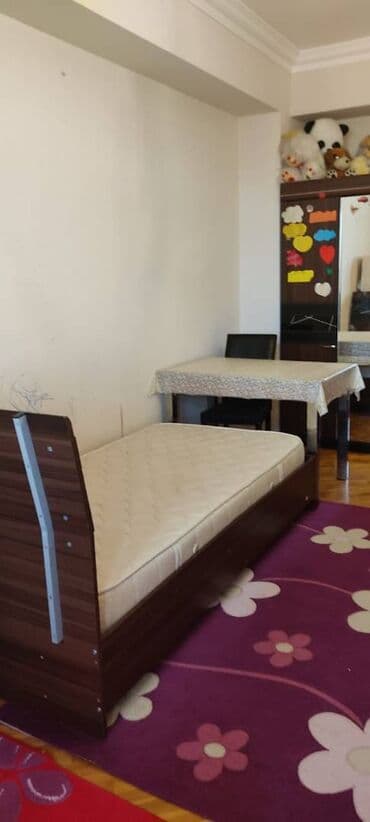 qurtulus 93 kiraye: Qara Qaraev metrosunun yaxınlığında 16 mertebeli binanın 9-cu — 5