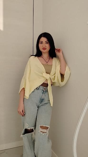 İş axtariram Salam adim Humay 25 yasim var boy 168 ceki 48 ceklislere