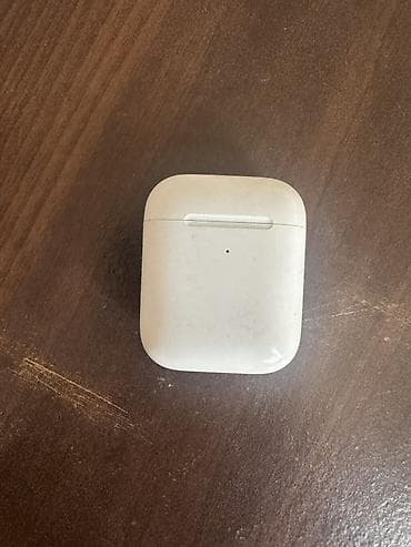 ses yaz: Apple AirPods (1-ci nəsil) simsiz qulaqlıq Xüsusiyyətlər: - Şarj — 2