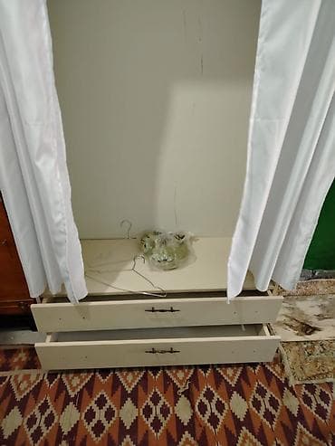 ov ıtı: Pərdəli geyim dolabı - Model: Açıq tip şkaf, ön hissəsi iki ədəd ağ — 2