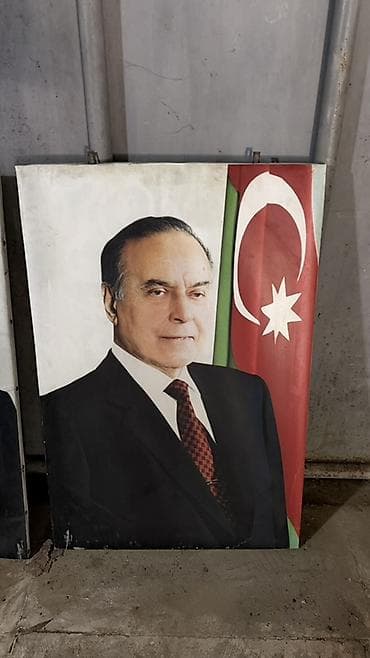 lovhe: Məhsul: Böyük ölçülü portret plakatları (2 ədəd) - Növ: Sərt əsaslı — 2