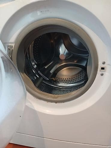 maşın qaldıran: Indesit önyükləməli paltaryuyan maşın Model: WIN10 (panel üzərində — 4