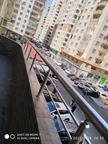 rəngli şar şəkilləri: Balkon ücün perilaların yıgılması hər rəngi var — 4