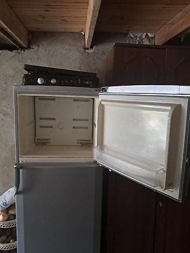 Б/у 2 двери Beko Холодильник Продажа, цвет - Серебристый — 4