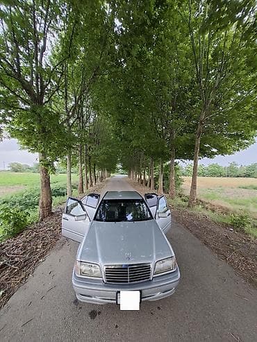 mersedes qapi: Mercedes-Benz C 200: 2 l | 1999 il Sedan — 8