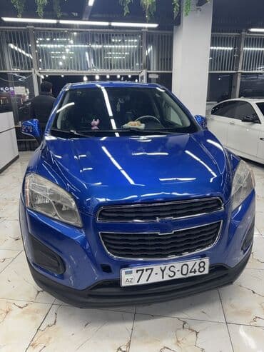 şuşe: Chevrolet Trax (mavi rəng) – şəhər üçün kompakt krossover — 3