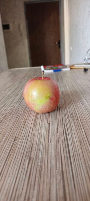 şamdan al: Məhsul: Alma Təsvir: - Rəngi: qırmızı-çəhrayı üstlük, sarı‑yaşıl alt — 3